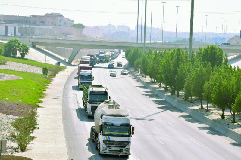 فوضى الشاحنات.. الأزمة مستمرة