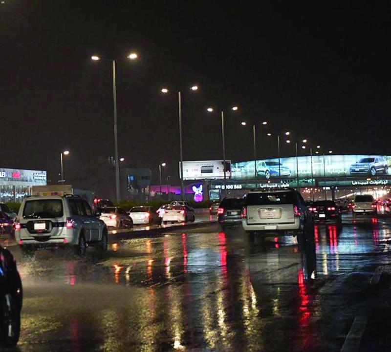 3 آلاف عامل و2700 معدة لاستقبال أمطار جدة