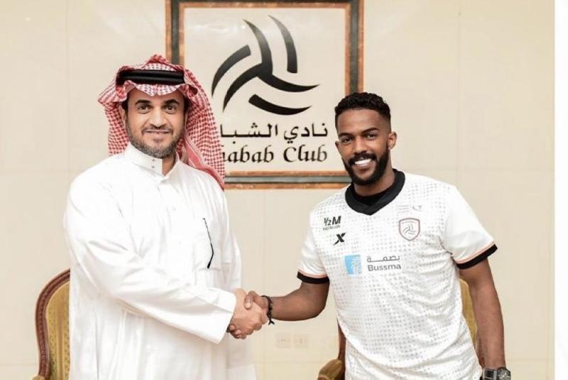 العابد شبابي لثلاث سنوات