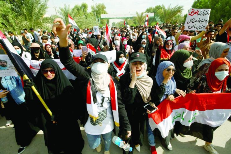 المدن العراقية تنتفض مجددا ضد الطبقة السياسية وأحزاب إيران