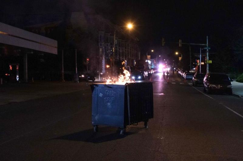 بعد ليلة دامية.. حظر تجول في فيلادلفيا الأمريكية
