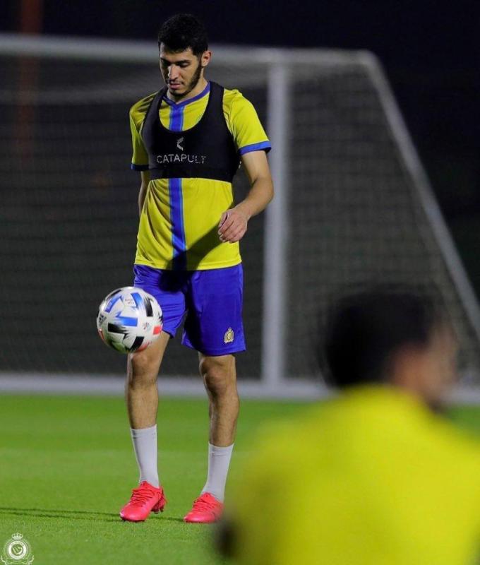 كورونا تداهم 'النصر' .. والغنام يعود