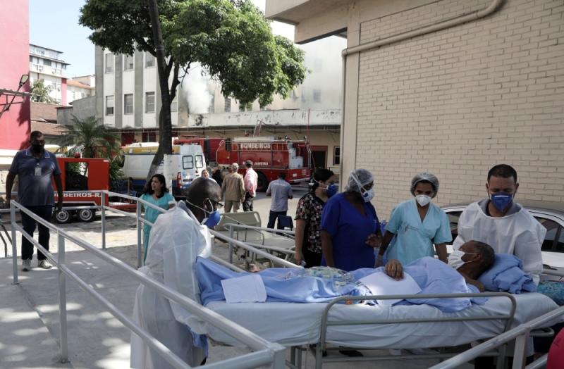 407 وفيات و19 ألف إصابة جديدة بكورونا في البرازيل