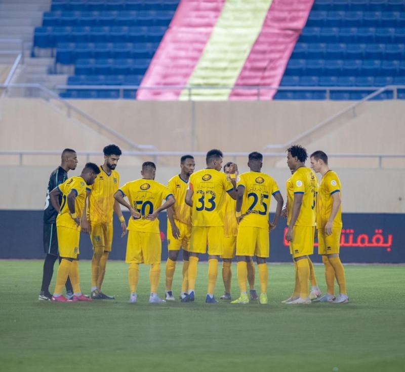 'كورونا' تضرب التعاون قبل مواجهة الاتحاد