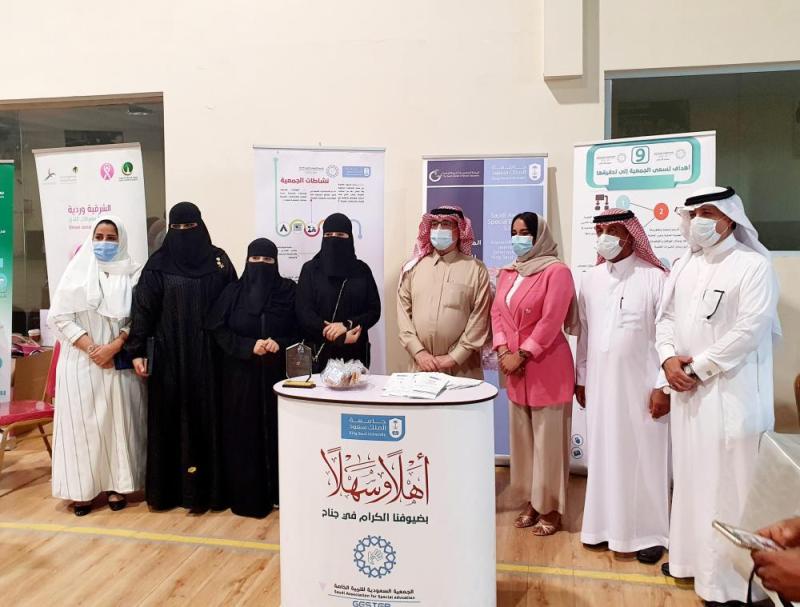 برنامج توعوي لمرضى سرطان الثدي بنادي الشرقية