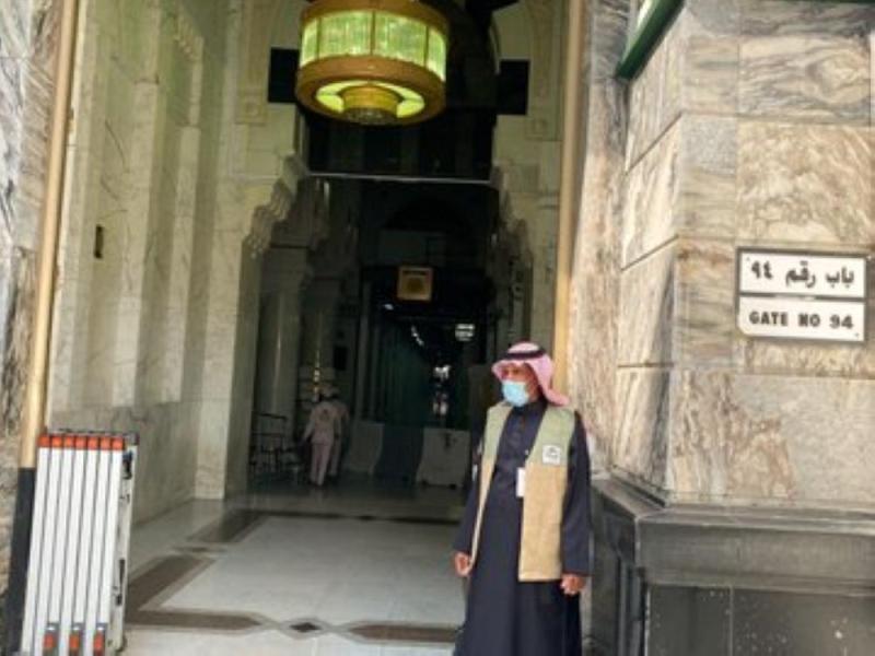 إجراءات إحترازية مشددة على أبواب المسجد الحرام