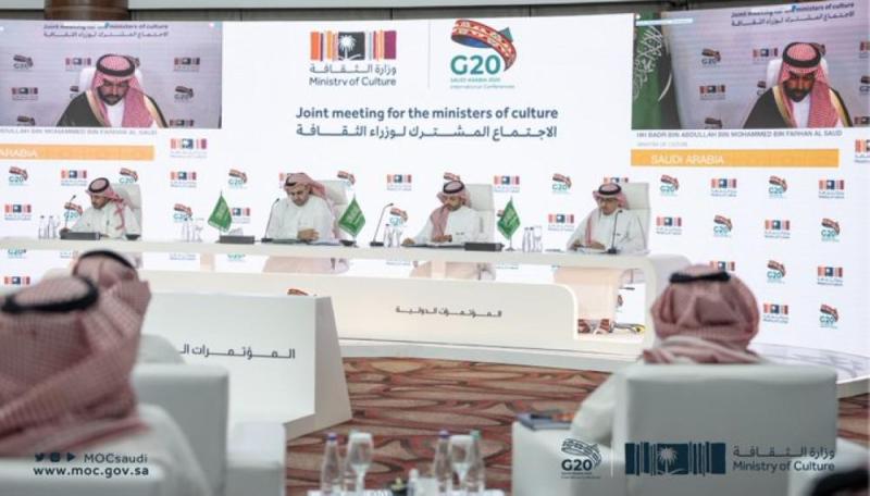 وزير الثقافة: تأسيس مركز لحماية التراث المغمور تحت المياه 