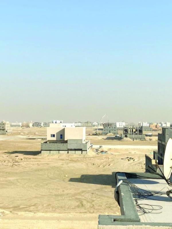 الخدمات وخطط التطوير «غائبة» عن أحياء الجبيل