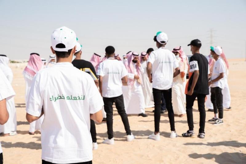 300 كيلو بذور أشجار تكافح التصحر بالجبيل