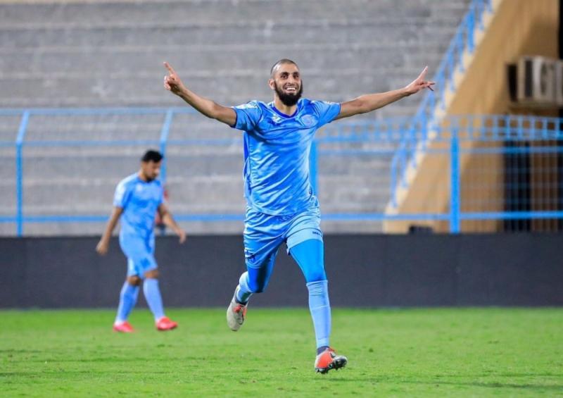 الهلال.. واثق الخطوة يتباهى بالصدارة