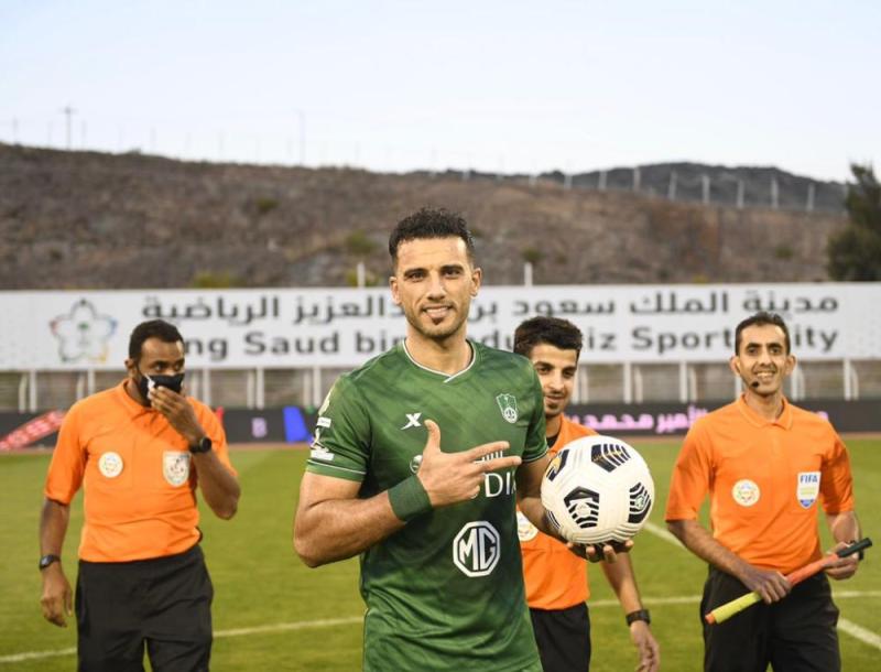 السومة يسقط العين ويقود الأهلي للوصافة
