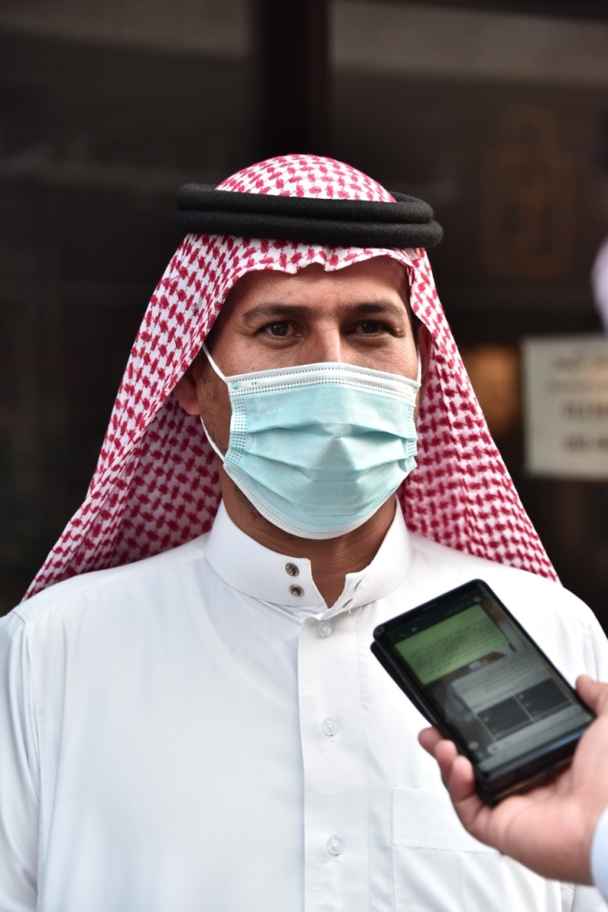 «مواقف الخبر».. خدمات متواضعة وتواصل مفقود