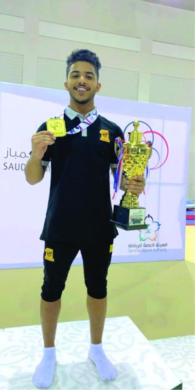 ابن العميد عنيد في عالم الجمباز