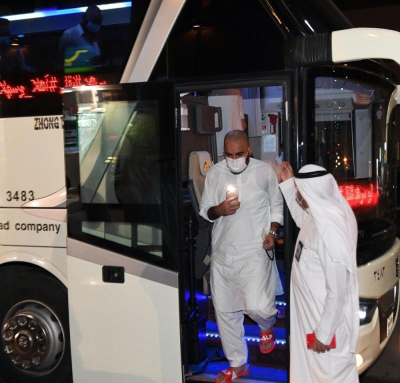 الدفعة الأولى من معتمري الخارج تصل المدينة 