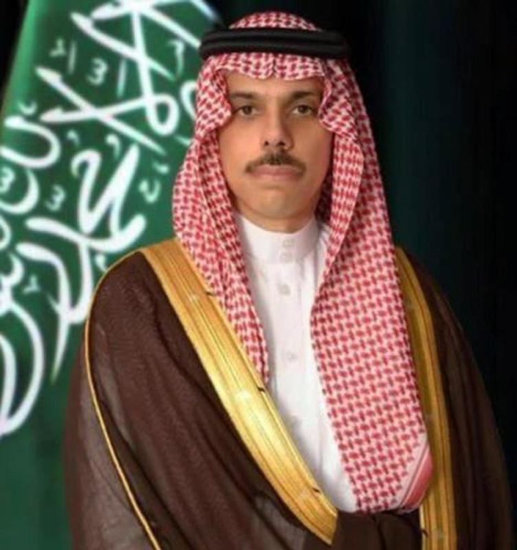 وزير الخارجية يشارك في منتدى صير بني ياس السنوي 