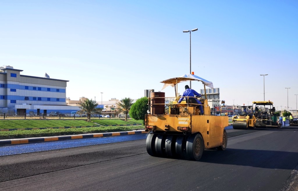 صيانة شارع الملك عبدالعزيز بالنعيرية