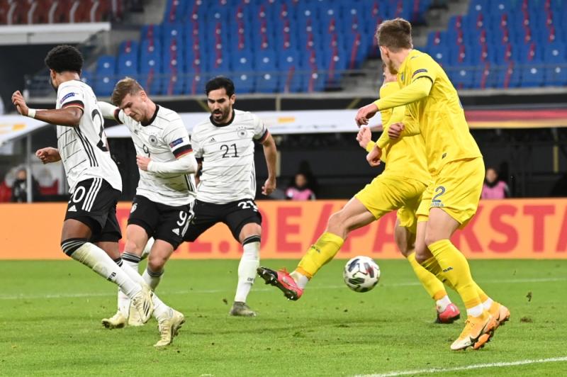 ألمانيا تهزم أوكرانيا وإسبانيا تتعادل مع سويسرا