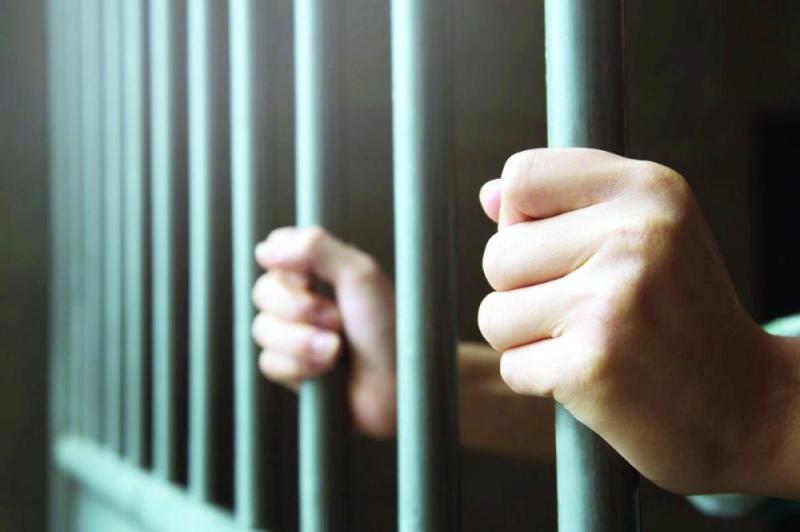221 ألف ريال مسروقات من متاجر بالعاصمة