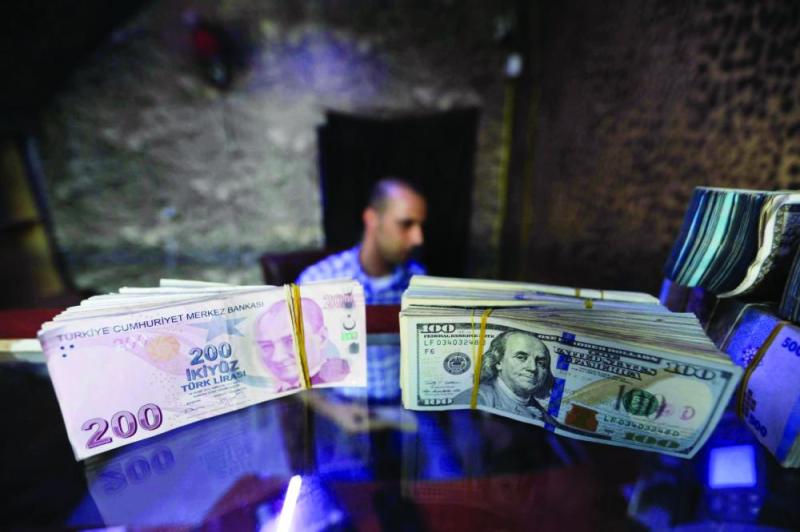 أردوغان قلق لتوتر علاقته براعي «الذئاب الرمادية»