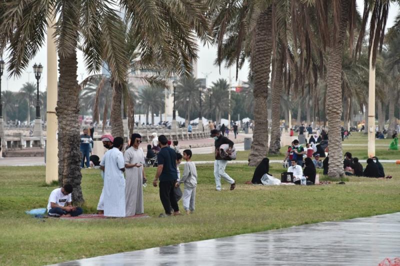 متنزهات الدمام.. أجواء ساحرة تحت زخات المطر