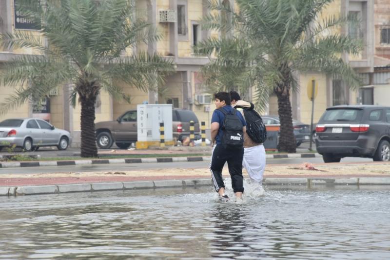 تحذير بعدم الاقتراب من مصادر الكهرباء بـ«الرفيعة»