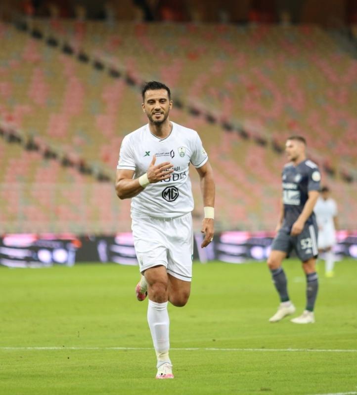الأهلي يفوز .. وهدافه يؤرخ