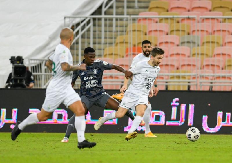 الأهلي يفوز .. وهدافه يؤرخ