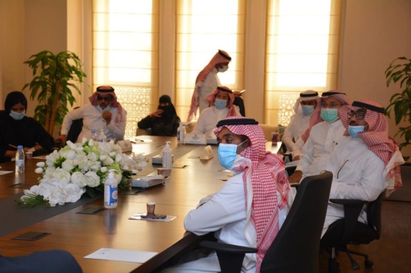 «أدلة وأنظمة» لرفع كفاءة المشاريع بالقطيف