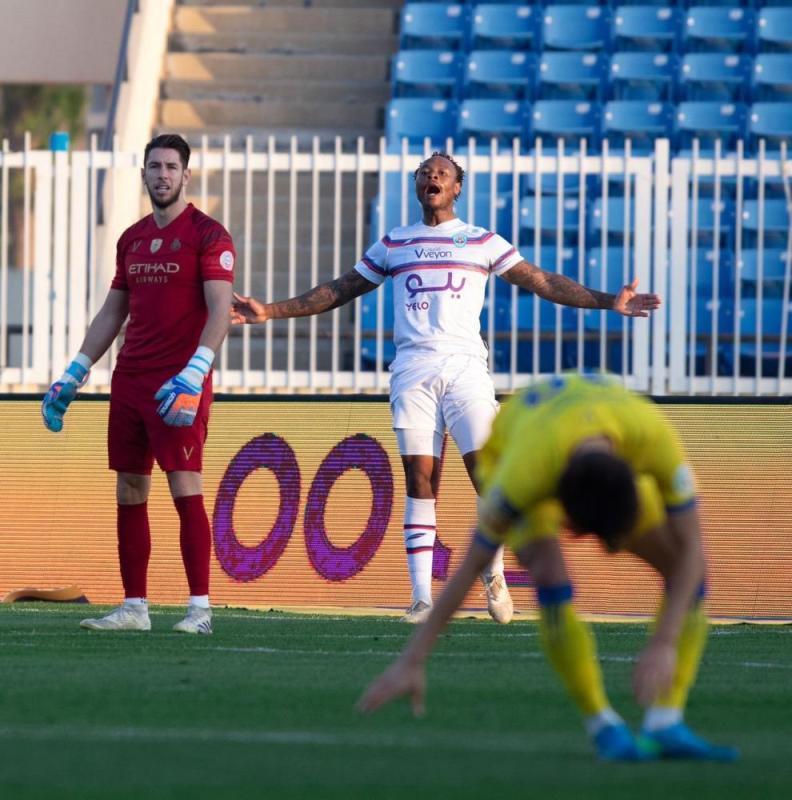 أبها يعمق جراح النصر