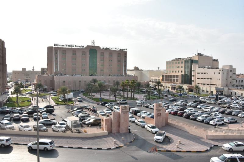 مواقف «الدمام الطبي».. 5 سنوات من «تكدس» سيارات المراجعين