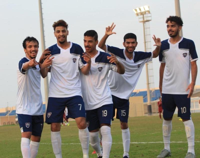 العمران يلحق بالعيون أول خسارة