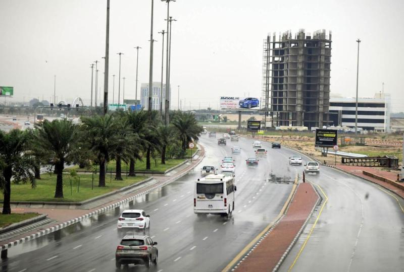 بالصور.. أمطار الخير تغسل شوارع الشرقية