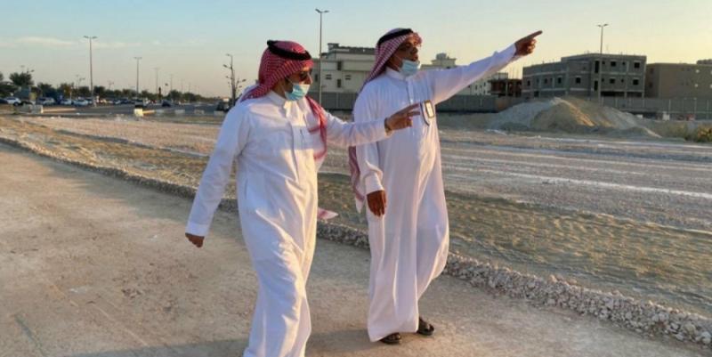 بعد 35 عاما الخدمات تصل إلى مخطط نسيم سيهات