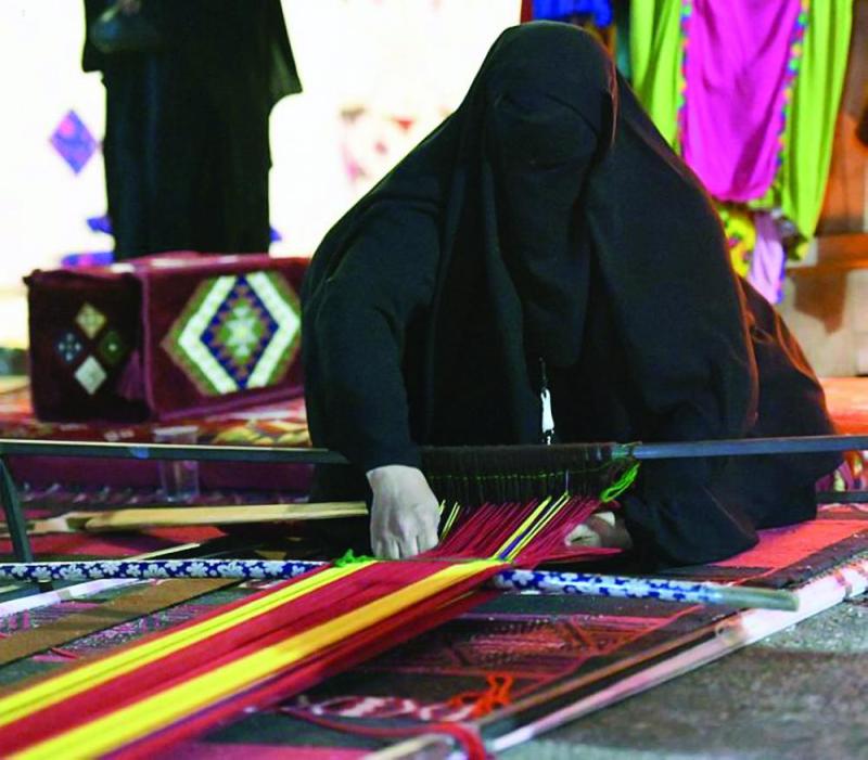 «السدو».. فن الحياكة البدوية