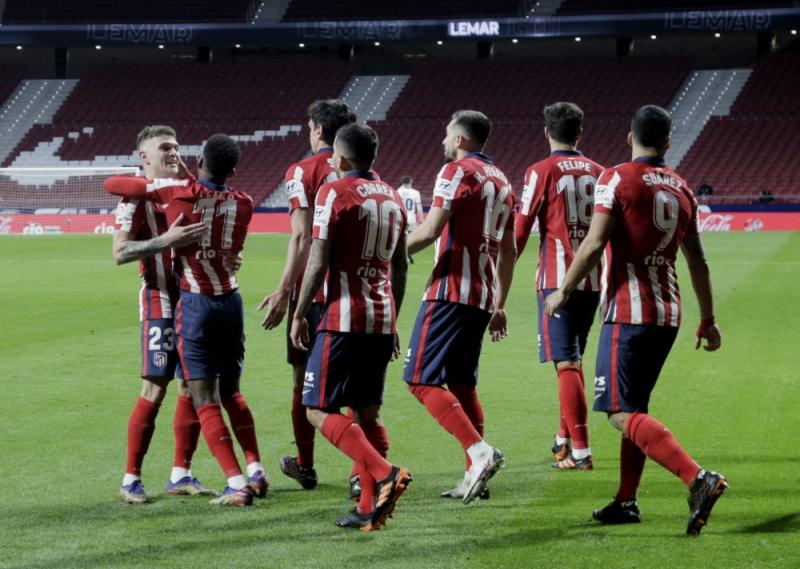 اتلتيكو مدريد يقتنص صدارة الدوري الإسباني