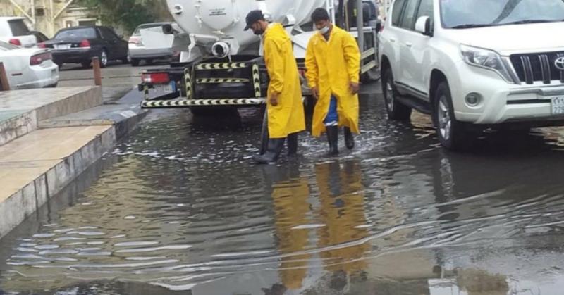 رفع غطاء المناهيل خطر يهدد الجميع