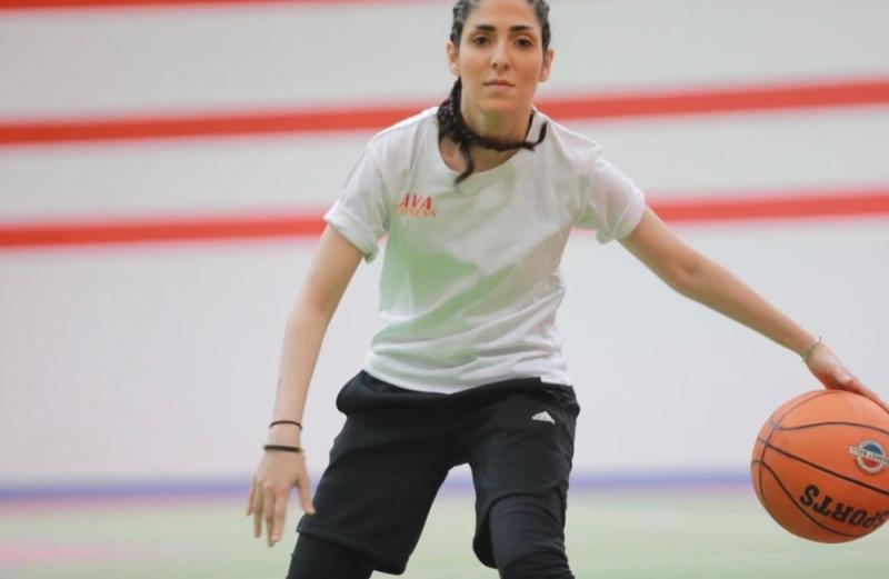 هيفاء محمد تعد دورة لأساسيات كرة السلة