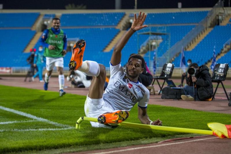البليهي يقود الهلال لتخطي الرائد