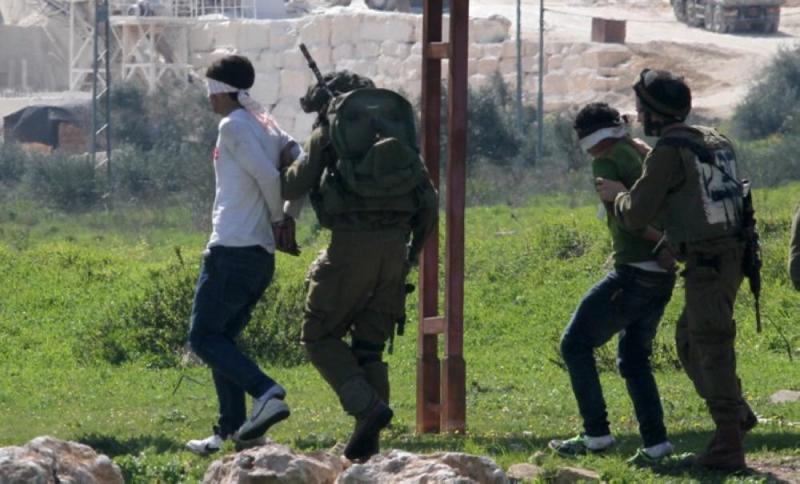قوات الاحتلال تعتقل 5 فلسطينيين من رام الله