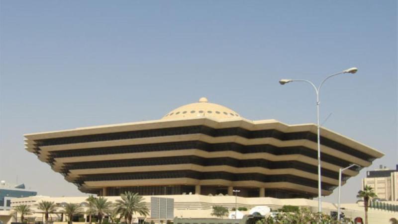 القتل حداً لزوجة ومقيم قتلا الزوج بآلة صلبة 