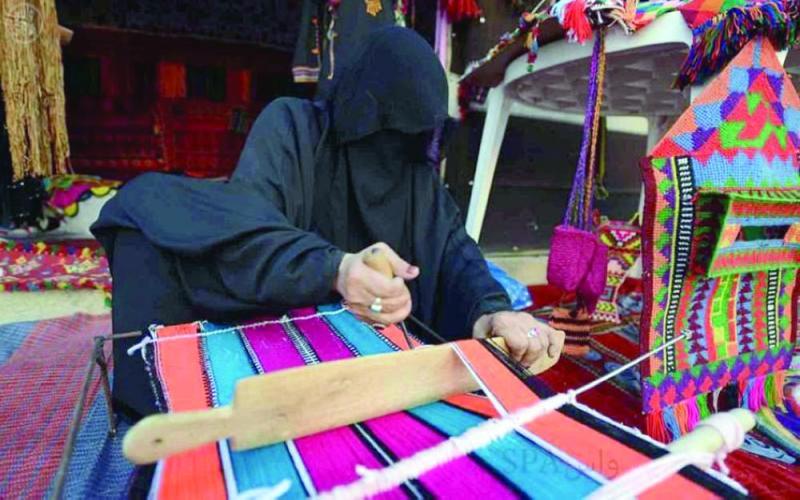 «الشملة».. زي تاريخي تتوارثه الأجيال