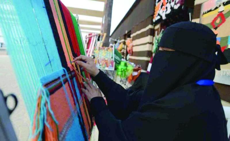 «الشملة».. زي تاريخي تتوارثه الأجيال