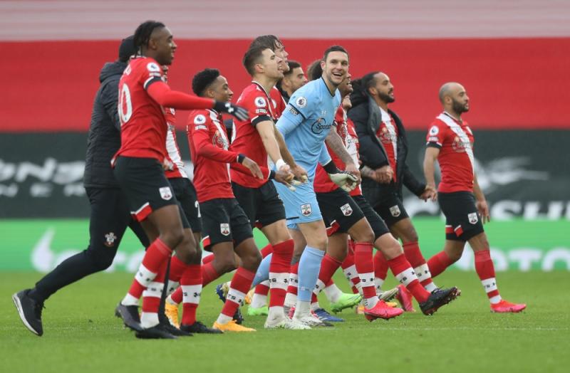 ساوثهامبتون يقسو على شيفيلد بثلاثية في الدوري الإنجليزي