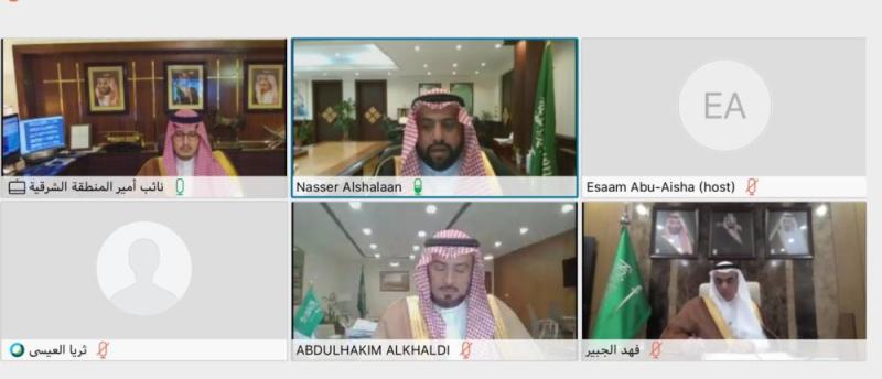 نائب أمير الشرقية يكرّم سفراء التفوق