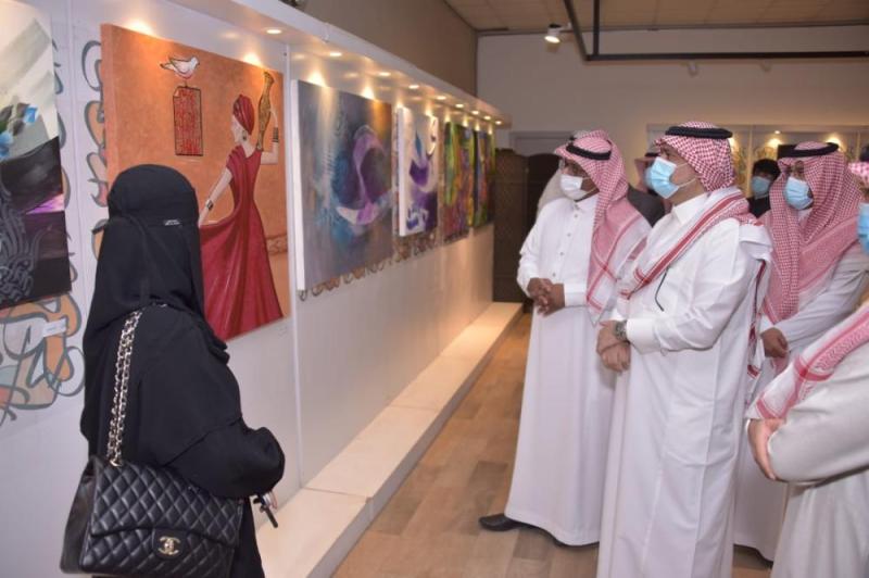 «الشدي» يفتتح «حروفيات» : لوحات مبتكرة وخلابة