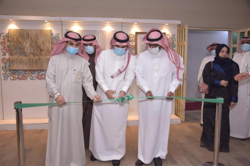 «الشدي» يفتتح «حروفيات» : لوحات مبتكرة وخلابة