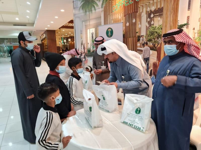 لنجعلها خضراء.. بذور برية للمواطنين بحفر الباطن