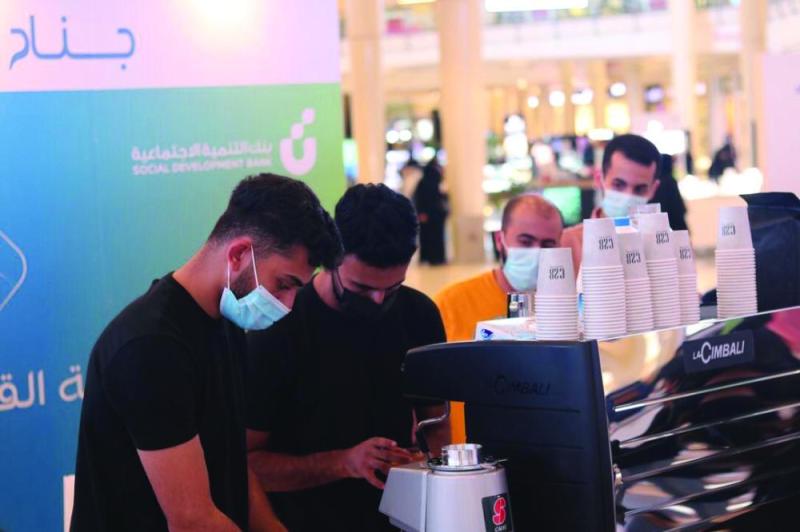 تأهيل 2800 من شباب الجنسين للعمل الحرفي