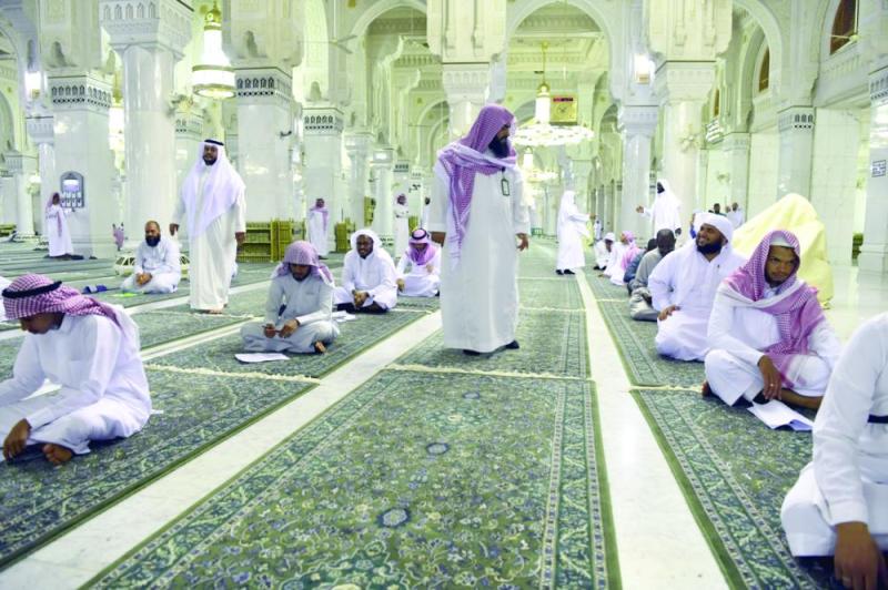 «الحرم المكي».. وجهة الباحثين عن العلم الشرعي