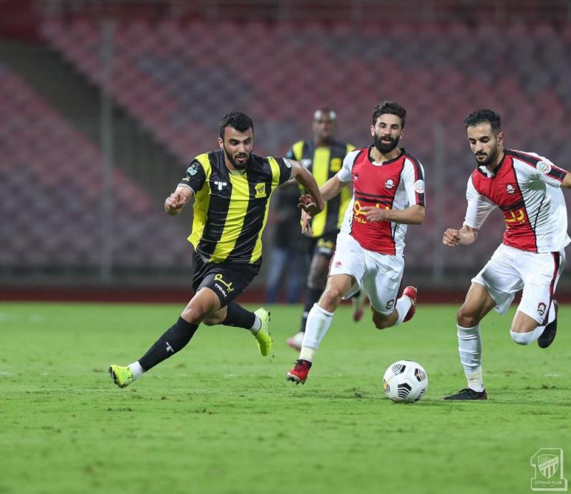 الاتحاد يفكر في الكلاسيكو ويفقد نقاط الرائد